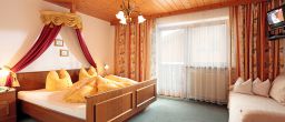 Schlafzimmer Gästehaus Schroll im Zillertal